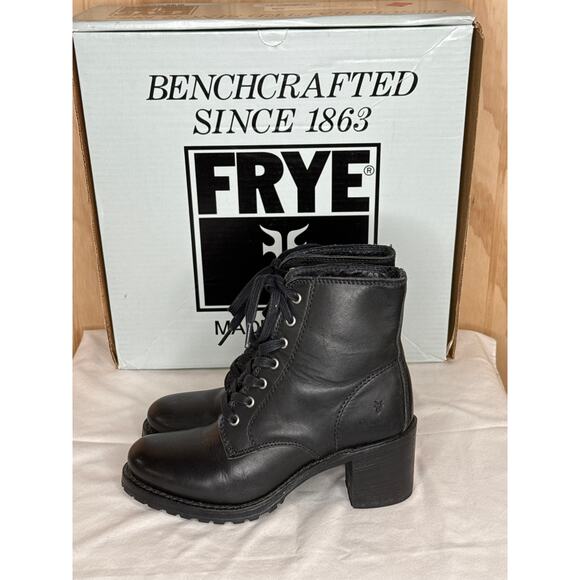 Frye Sabrina 6G Black Leather Lace Up Ankle Boots Block Heel Size 6.5 Goth Moto - Picture 4 of 10